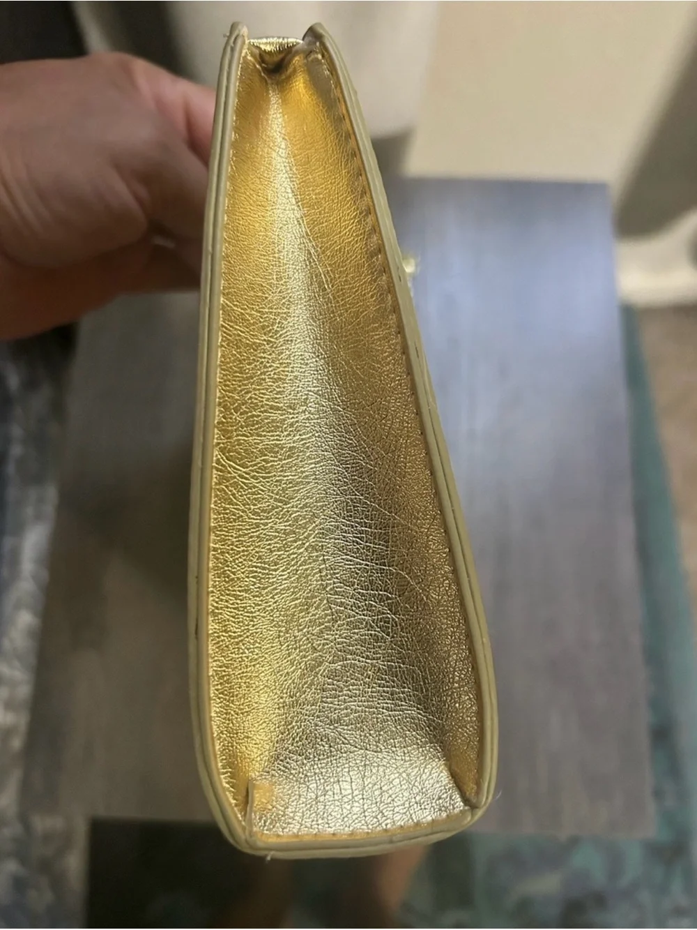 Dolce & Gabbana Metallic Gold Chain Shoulder Bag - Picture 5 of 6